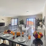 Casa Mes Amis By Lovelystay Relogio do Poiso