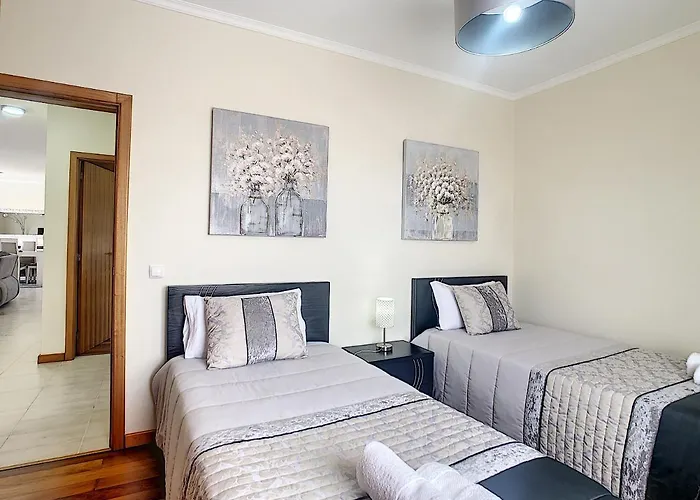 Casa Mes Amis By Lovelystay Relogio do Poiso