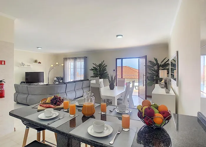 Casa Mes Amis By Lovelystay Relogio do Poiso